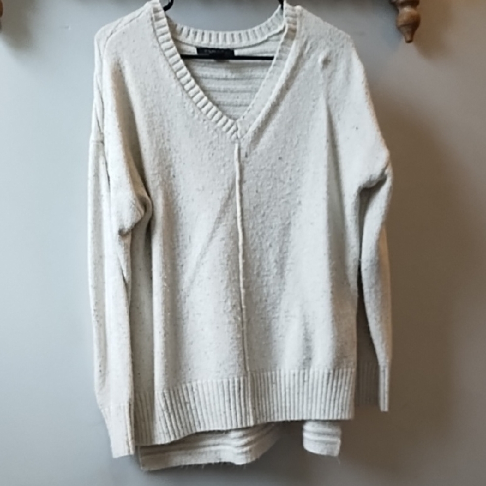Tahari Cream V-Neck Sweater